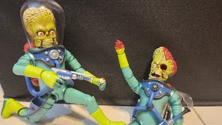 Mars Attacks quot The Invasion Beginsquot amp quotSmashing The Enemyquot by Super7 Action Figures review [upl. by Bunce]