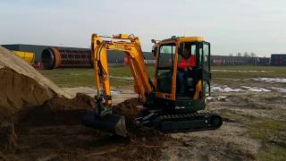 Testdrive the new Hyundai R25Z9AK [upl. by Aisha141]