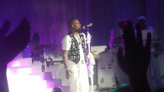 R Kelly in concert  Philadelphia 2012  I Wish and I Believe I Can Fly [upl. by Leora]