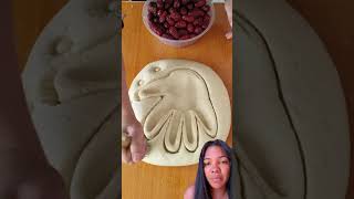 Cota a mão dough pancakeart halloween bread [upl. by Narcis]