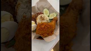 Malaysian Foods Nasi Lemak 😋 malaysianfood nasilemakviral foodlovers [upl. by Hayman]