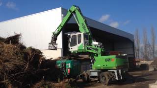 SENNEBOGEN  Material Handling 821 Material Handler ESeries handling biomass in the Netherlands [upl. by Sadoc]