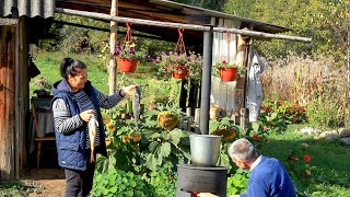 Simple family life in a Belarusian village Reconstruction of an OLD HOUSE in harsh conditions [upl. by Roti]