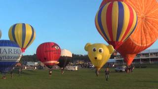 Heißluftballon fahren auf der Warsteiner Montgolfiade 2015 [upl. by Ong319]