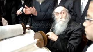 Siyum Sefer Torah  Yeshivas Brisk With R Dovid Soloveitchik amp R Berel Povarsky  Kislev 5773 [upl. by Tannie965]