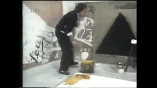 Antoni Tàpies pintando en su taller [upl. by Airdnekal179]