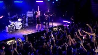 Pitty  Desconstruindo Amélia Ao Vivo [upl. by Hoye]