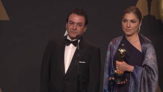 Asghar Farhadis “The Salesman” Best Foreign Language  Oscars 2017  Full Backstage Interview [upl. by Nylarahs393]