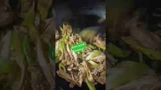 Stirfrying lamb sliced with leeks recipe asmrsounds asmrvideo shortvideo shorts food foodvlog [upl. by Stephine705]