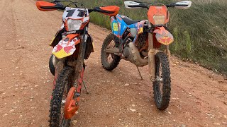 KTM EXC 300 tpi VS KTM EXC 300 carburación [upl. by Tadio]