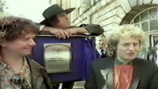 Slade band members unveil a memorial at walsall town hall 1991 [upl. by Ateval]