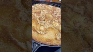 Apple Cobbler 💪🏼 applecobbler food fall falldesserts foodie foodshorts yummy delicious [upl. by Lleynad]