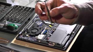 Asus UX302 RAM und HDD aufrüsten Anleitung Deutsch [upl. by Anderson]