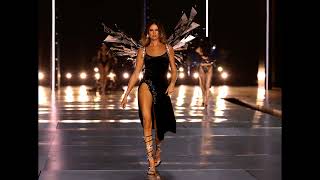 Kate Moss amp Daughter Lila Moss Walk In Victorias Secret Fashion Show [upl. by Elson]