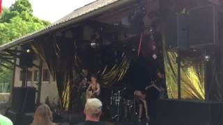 Cynthia Nickschas amp Friends  Positiv Denken Live  Paradiesvogelfest 2016 [upl. by Sayette600]