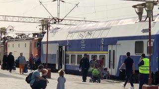 SZEMÉLYVONAT ELSŐ OSZTÁLYON ROMÁNIÁBAN 🚆 Négy óra 40 megálló 215 km Konstancától Bukarestig [upl. by Guibert143]