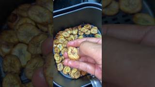 Banana Chips in airfryer 🍌🍟bananarecipe shorts indianfood gauriraut [upl. by Zitah772]