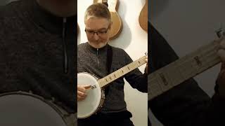 NYLGUT STRINGS ON A DEERING GOODTIME BANJO [upl. by Lilian32]