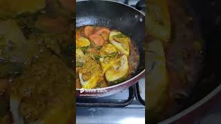 Ilish macher receipeIlish Fish Recipeilish macher jholilish fish new Recipe short shorts [upl. by Mosnar]