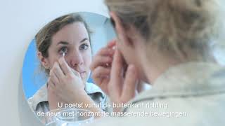 Reinigen en masseren van het ooglid bij blepharitis [upl. by Oniliuqnart940]