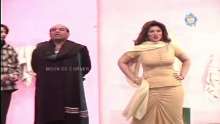 Agha Mjid and Qaiser Piya Stage Drama Hun Fair Full Comedy Clip [upl. by Shornick]