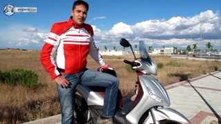 Videoprueba Piaggio Beverly Sport Touring 350 ABS  Arpem EU 2013 [upl. by Yenhpad]