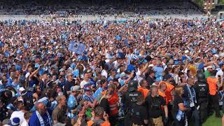 1 8 6 0 Oleo Bamboleo Bamboleo  Löwenstarke Aufstiegsfeier auf dem Rasen des Grünwalder Stadions [upl. by Yaf]