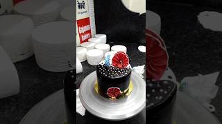 Choco vanilla cake designcake cakedecoration shortvideo [upl. by Frank]