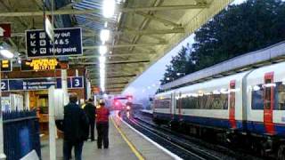 70013 OLIVER CROMWELL GOING THROUGH BASINGSTOKE LIKE THE CLAPPERS 6809 [upl. by Eduardo]