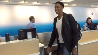 Chicago Bulls Star Scottie Pippen Welcoming A New Nike Shoe [upl. by Hgielar]