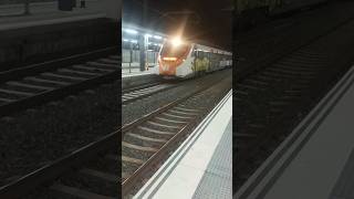 Doble civia 465 pasando por Cunit sin parada train railfans [upl. by Seyah661]