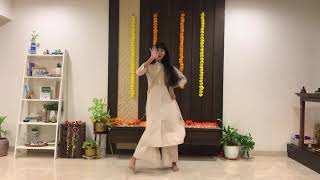 Nachde Ne Saree Sangeet Performance  Twinmenot Choreography  sisters Dance  wedding Choreography [upl. by Manlove]