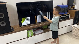 Dad fixes the broken TV The angry son smashes the TV [upl. by Assirialc]