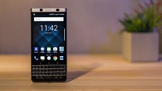 Review BlackBerrys KEYone phone brings back the keyboard [upl. by Lindsay]