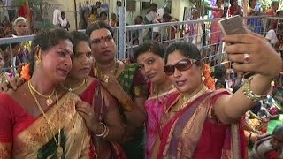 Hijras Married Lord shiva in Vemulawada and Dance at Temple  REPORTERBOX [upl. by Florina644]