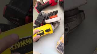 Lo corriente del esmeriladora Dewalt  unboxing [upl. by Ysdnyl]