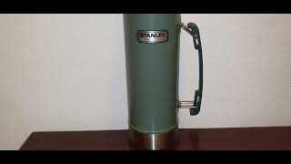 Stanley Classic Vacuum Bottle 2Qt Hammertone Green Review [upl. by Clara]