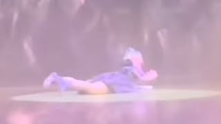 MELANIE MARTINEZ FALLS ON STAGE [upl. by Eatton]