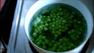 Delicious mushy peas  from frozen peas [upl. by Sherourd]