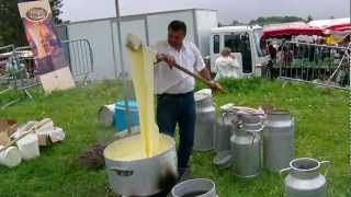 TRANSHUMANCE AUBRAC 2011 ALIGOT [upl. by Baillieu288]