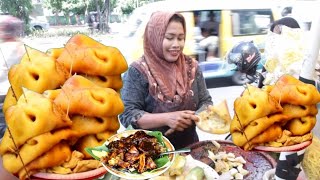 RUJAK CINGUR PETIS MADURA TERVIRAL DI DEPAN PASAR PGS SURABAYA   Rujak Cingur Bu Atun [upl. by Arutnev]