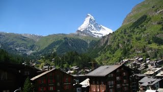 ZERMATT a los pies del Matterhorn fantástico lugar en Suiza [upl. by Hsuk62]