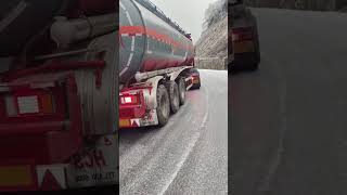 The antiskid chain prevents the truck from overturning on the icy downhill road automobile tools [upl. by Atir636]