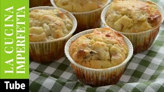 Muffin salati con gorgonzola pere e noci [upl. by Annaerb]