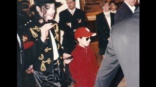 Michael Jackson 1997 Waves from Cape Town hotel South Africa [upl. by Yerocaj]