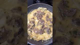 Omelette facile à faire aux champignons de Paris [upl. by Mackey]