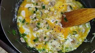 بيض بالفطر باسهل الطرق Omelette champignon [upl. by Harlie]