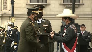 Fiscalía peruana interroga al presidente Castillo por ascensos militares  AFP [upl. by Natsyrt]