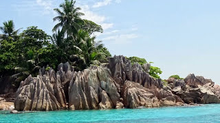 Les Seychelles  Îlot SaintPierre et l île curieuse [upl. by Nnayram]