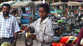 India  Madurai  Meenakshi Temple Thirumalai Nayak Palace [upl. by Yblek]